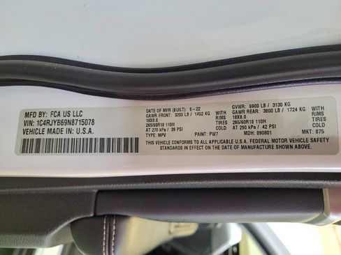 Used 2022 Jeep Grand Cherokee Limited 4xe image 33