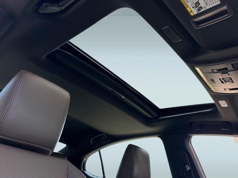 Used 2025 Lexus ES 300h w/ Premium Package image 15