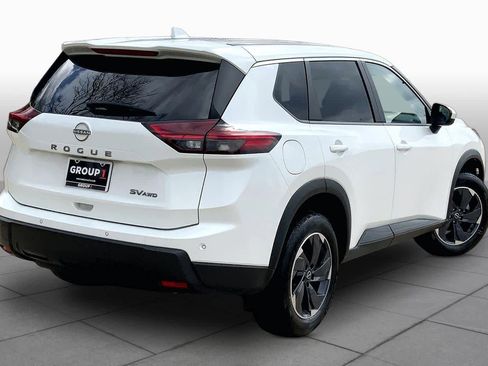 Used 2024 Nissan Rogue SV AWD/4WD image 22