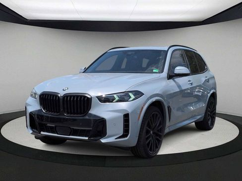 Used 2026 BMW X5 xDrive40i w/ M Sport Package AWD/4WD image 4