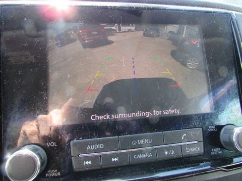 Used 2022 Nissan Titan SV RWD image 21