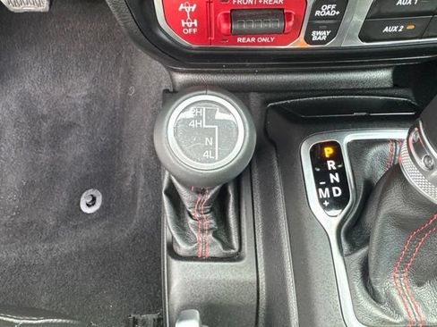 Used 2020 Jeep Gladiator Rubicon AWD/4WD image 21