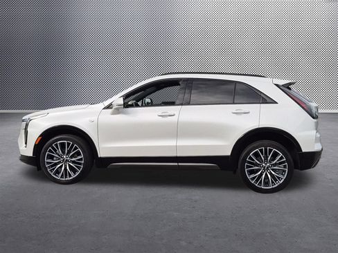 Used 2024 Cadillac XT4 Sport FWD image 2