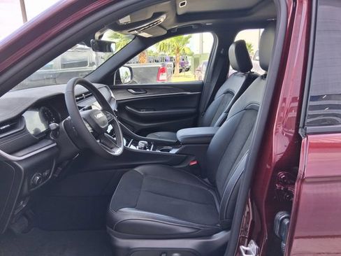 New 2026 Jeep Grand Cherokee L 2WD image 19