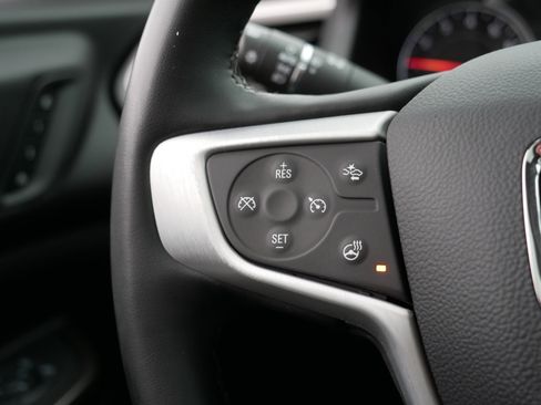 Used 2023 GMC Acadia SLT w/ Preferred Package image 28