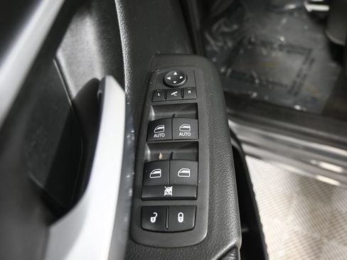 Used 2022 RAM 1500 Big Horn AWD/4WD image 19