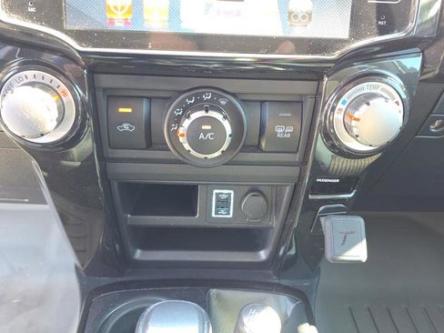 Used 2015 Toyota 4Runner Trail image 19