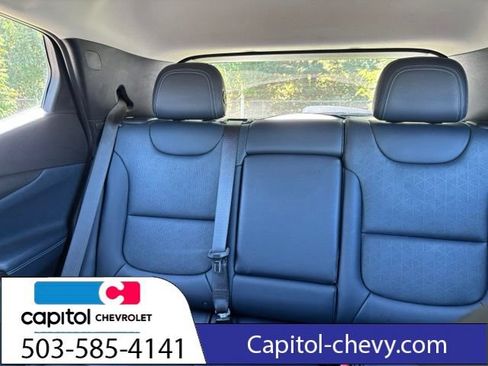 Used 2022 Chevrolet Bolt EUV LT w/ Convenience Package FWD image 21