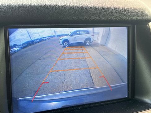 Used 2017 GMC Yukon Denali image 10