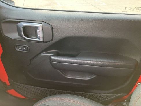 Certified 2024 Jeep Wrangler Unlimited Rubicon w/ Convenience Group image 21