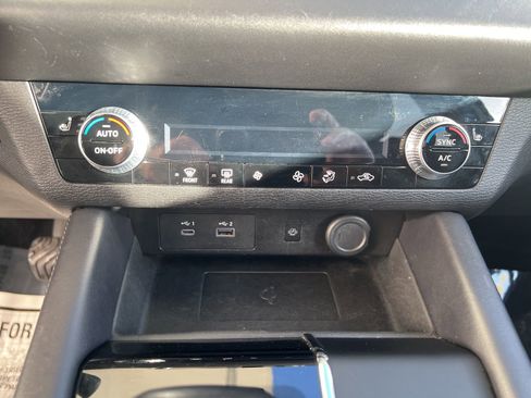 Used 2024 Mitsubishi Outlander SE image 21