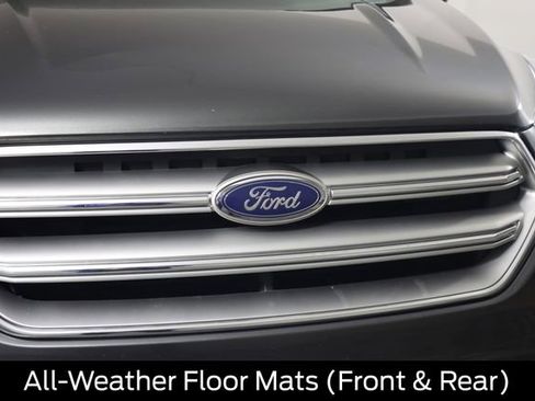 Used 2017 Ford Escape SE w/ SE Cold Weather Package image 16