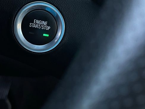 Used 2024 GMC Terrain SLE image 17