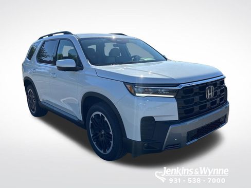 New 2026 Honda Pilot Touring image 4