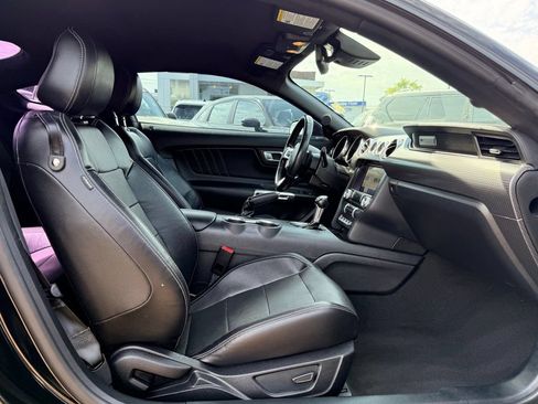Used 2021 Ford Mustang GT Premium w/ GT Performance Package RWD image 9