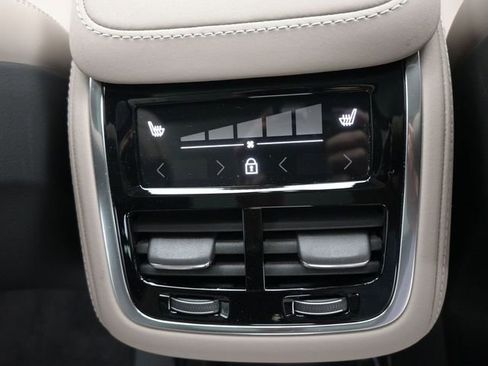 New 2026 Volvo XC90 B6 Ultra w/ Protection Package Premier AWD/4WD image 36