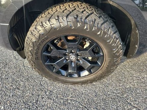 Used 2021 Nissan Frontier SV w/ Midnight Edition Floor Mats RWD image 5