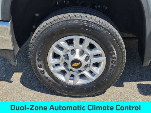 Used 2022 Chevrolet Silverado 2500 LT w/ Convenience Package AWD/4WD image 12