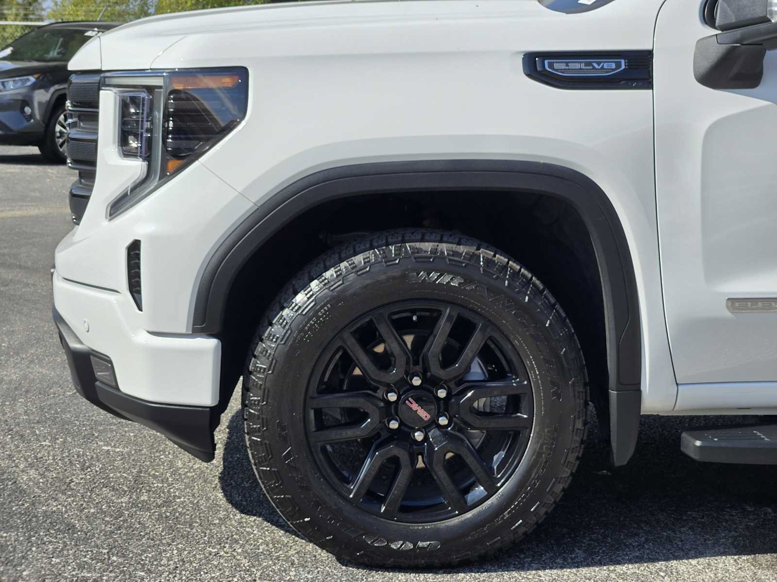 Certified 2025 GMC Sierra 1500 Elevation w/ Elevation Premium Package AWD/4WD image 8