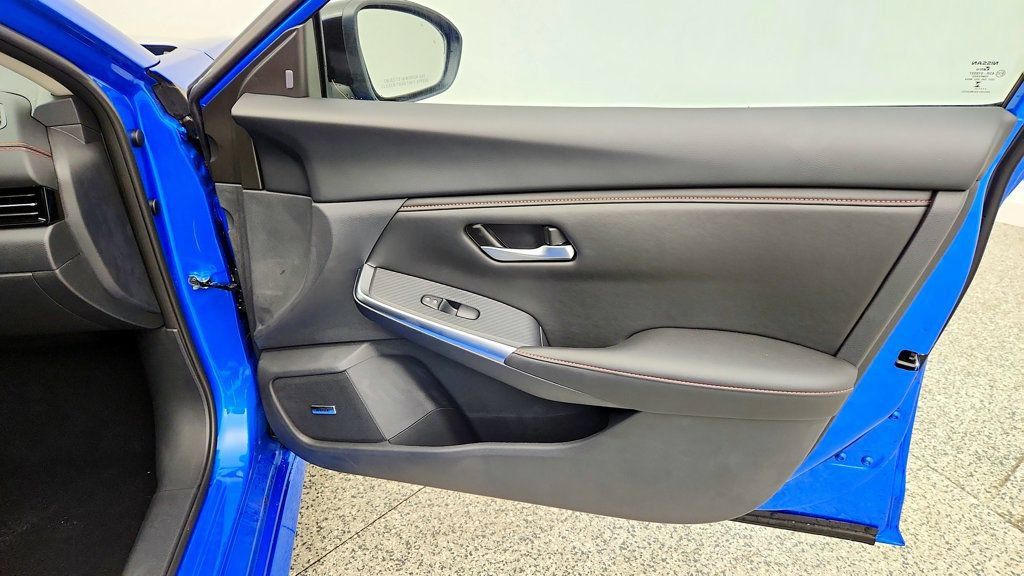Used 2025 Nissan Sentra SR w/ SR Premium Package FWD image 23