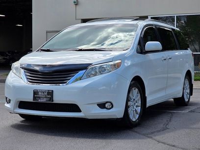 Used 2011 Toyota Sienna XLE w/ Premium Pkg