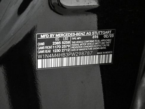 Used 2023 Mercedes-Benz GLB 250 4MATIC image 27