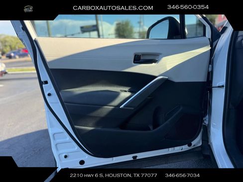 Used 2023 Toyota Corolla Cross LE image 20