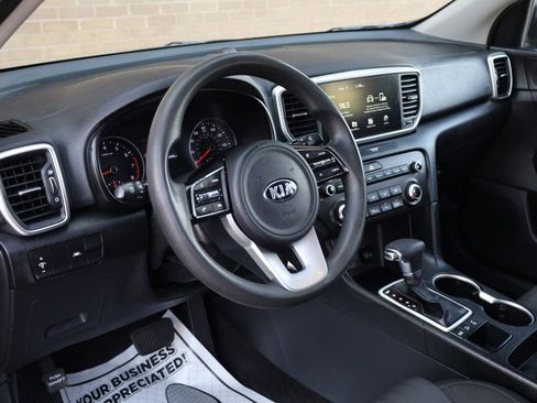 Used 2022 Kia Sportage LX image 15