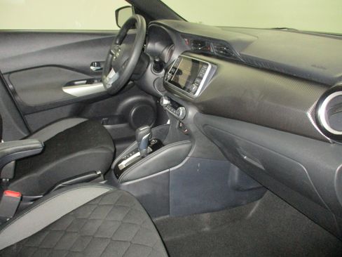 Used 2020 Nissan Kicks SV w/ Exterior Package FWD image 19