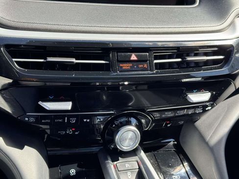Certified 2023 Acura MDX SH-AWD w/ Technology Package image 29