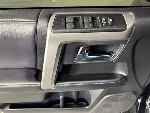 Used 2019 Toyota 4Runner SR5 image 38