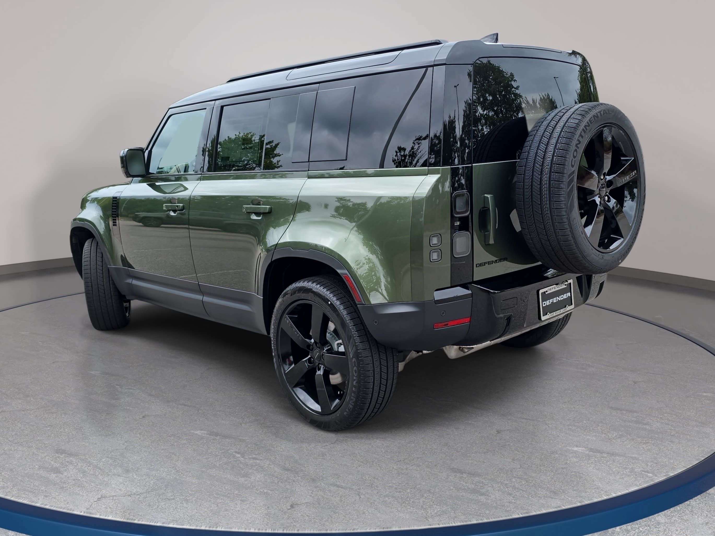 New 2026 Land Rover Defender 110 S AWD/4WD image 7
