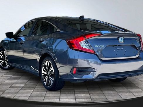 Used 2018 Honda Civic EX-T image 4