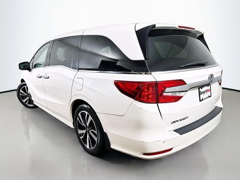 Used 2019 Honda Odyssey Elite image 5