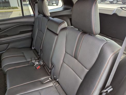 Used 2024 Honda Passport TrailSport image 15