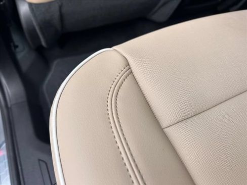Certified 2026 Buick Enclave Preferred w/ Power Package FWD image 17
