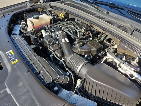 Used 2022 Jeep Grand Cherokee L Limited w/ Luxury Tech Group II image 15