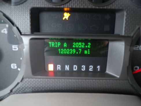 Used 2009 Ford F250 2WD Regular Cab Super Duty image 13