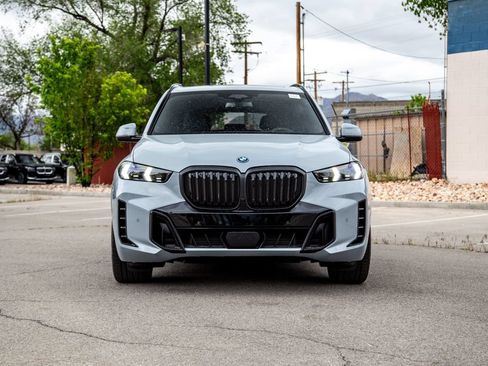 New 2026 BMW X5 xDrive50e w/ Executive Package AWD/4WD image 8