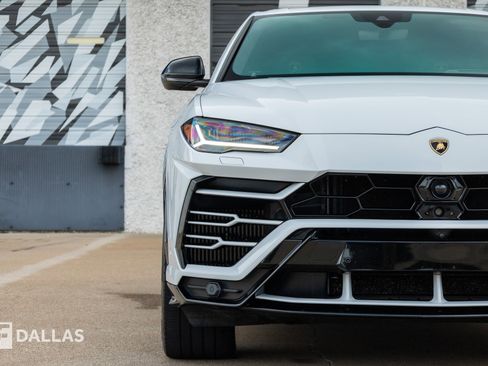 Used 2019 Lamborghini Urus AWD/4WD image 4