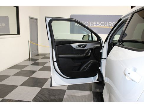 Used 2024 Chevrolet Blazer LT image 11