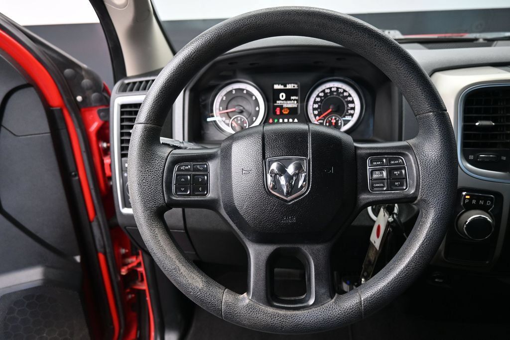 Used 2014 RAM 1500 Classic SLT RWD image 16