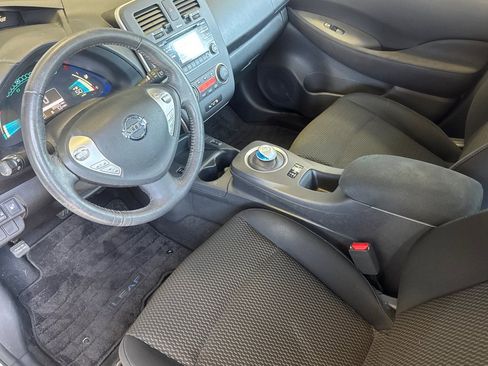 Used 2015 Nissan Leaf S w/ Charge Package FWD image 11