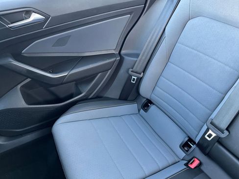 Used 2025 Volkswagen Jetta SE image 39