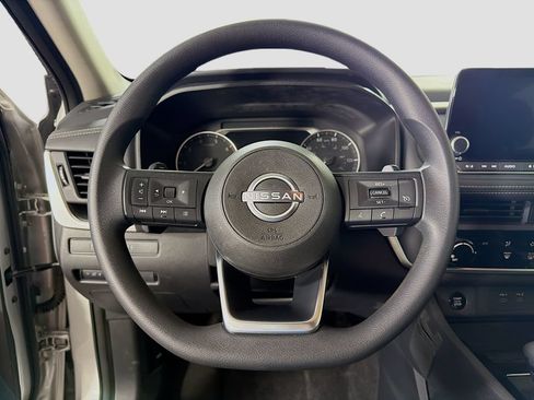 Used 2024 Nissan Rogue S AWD/4WD image 13