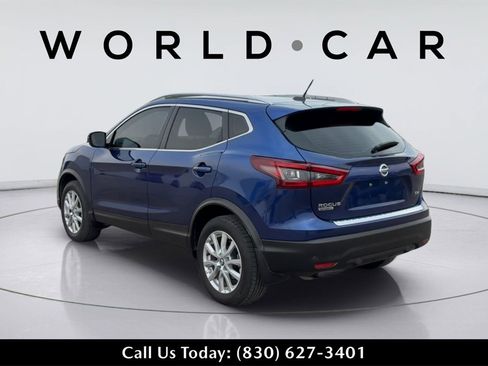 Used 2021 Nissan Rogue Sport SV image 5