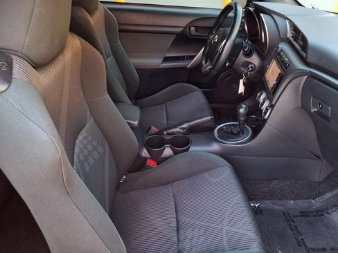 Used 2013 Scion tC Base image 21