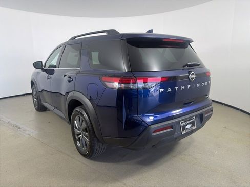 Used 2024 Nissan Pathfinder SV image 6