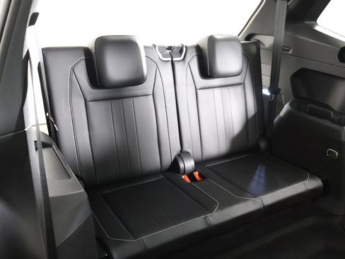 Used 2023 Volkswagen Tiguan SE R-Line FWD image 37