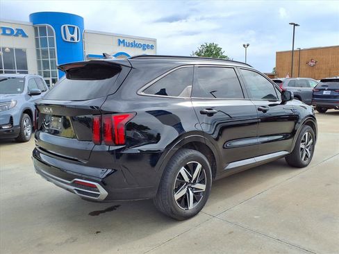 Used 2023 Kia Sorento S w/ Panoramic Sunroof Package FWD image 2